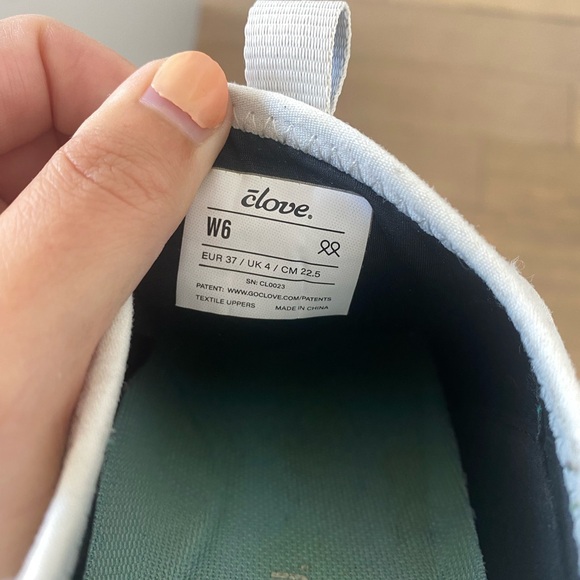 Women’s Clove Nursing Shoes - Picture 9 of 10